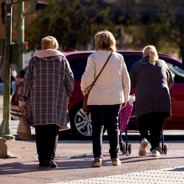 europapress 6424552 varias personas caminan 26 diciembre 2024 madrid espana europapress 6424552 varias personas caminan 26 diciembre 2024 madrid espana