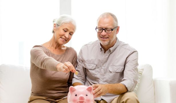 Una encuesta revela que los españoles priorizan la educación financiera sobre Historia y Literatura