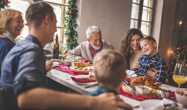 Cómo evitar el 'síndrome del perfecto anfitrión' en Navidad (Bigstock)