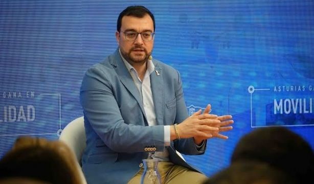 Al menos siete presidentes autonómicos prevén subirse el sueldo en 2026 Al menos siete presidentes autonómicos prevén subirse el sueldo en 2026