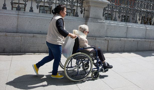Derechos Sociales pide "el mayor consenso posible" para sacar adelante la reforma de la dependencia