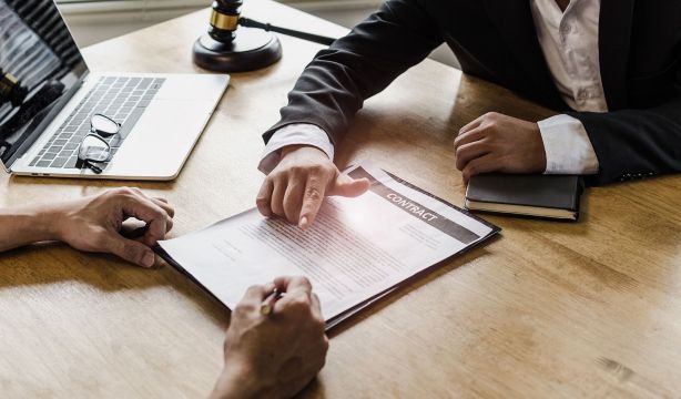 Herencias ¿es legal beneficiar a un hijo sobre los demás?