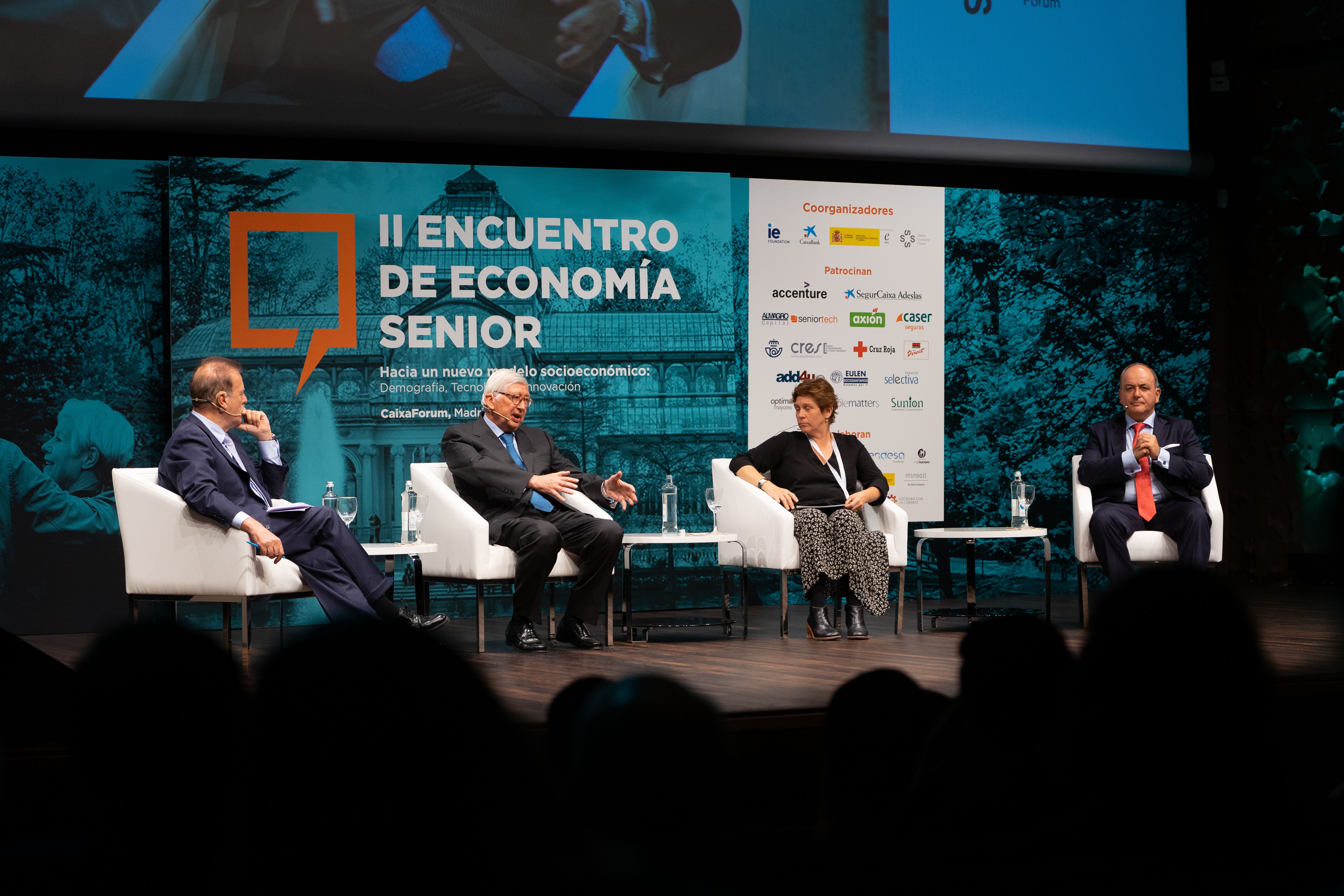 Rafael Puyol, Cristina Segura y Benigno Lacort, en el II Encuentro Senior Economy