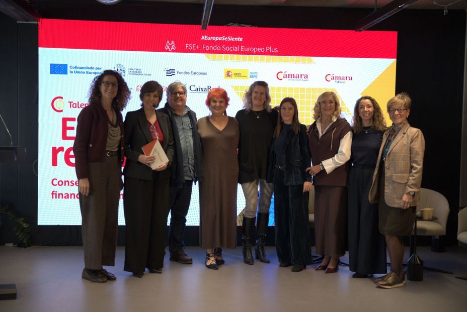 Teté Delgado, Cámara de Comercio de Valencia y CaixaBank, a los sénior El talento no tiene edad Teté Delgado, Cámara de Comercio de Valencia y CaixaBank, a los sénior El talento no tiene edad