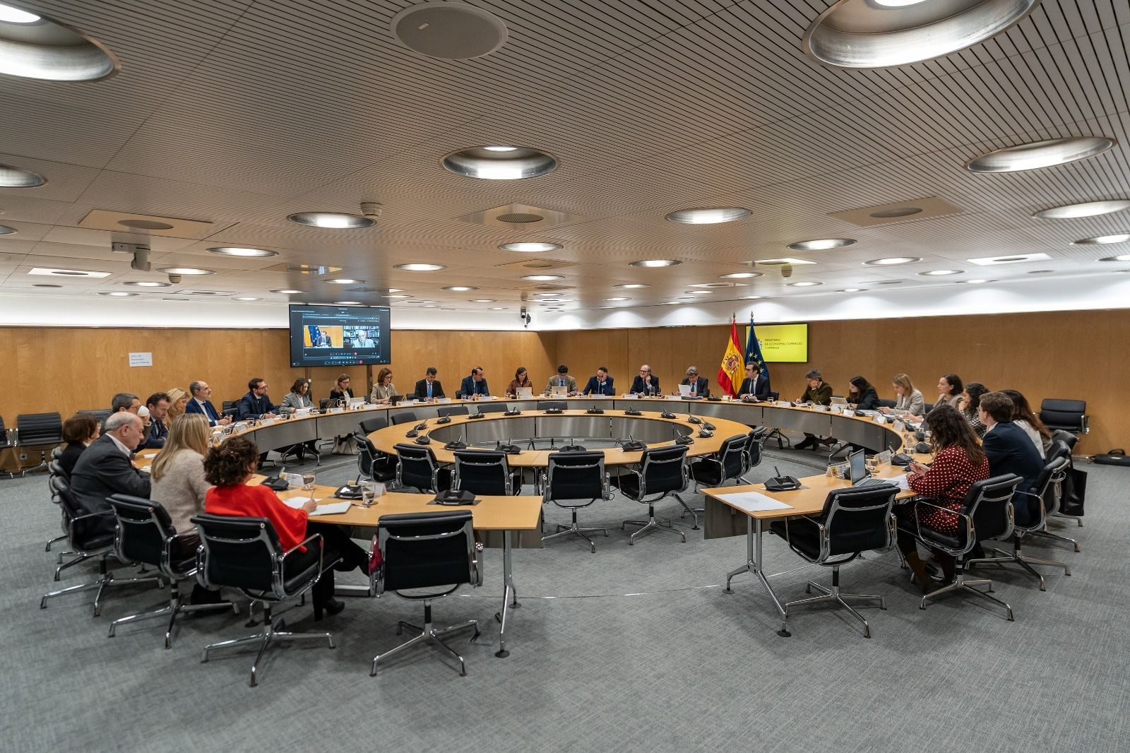 Los mayores instan al Gobierno a acelerar la aprobación del Defensor del Cliente Financiero Los mayores instan al Gobierno a acelerar la aprobación del Defensor del Cliente Financiero