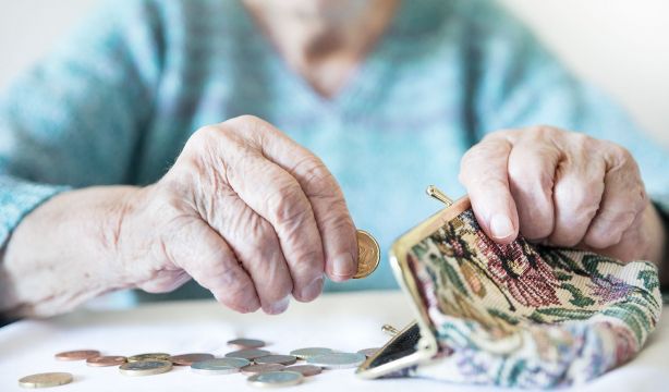 Brecha en pensiones: las mujeres cobran el 30% menos, peor dato que la media de la UE y la OCDE