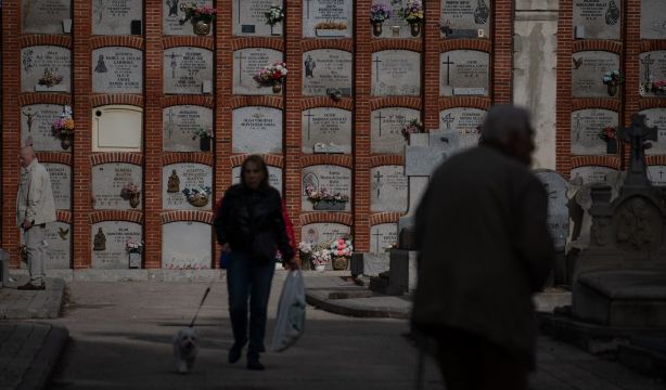 Díaz cierra este lunes la ampliación de los permisos por duelo con los sindicatos y sin CEOE