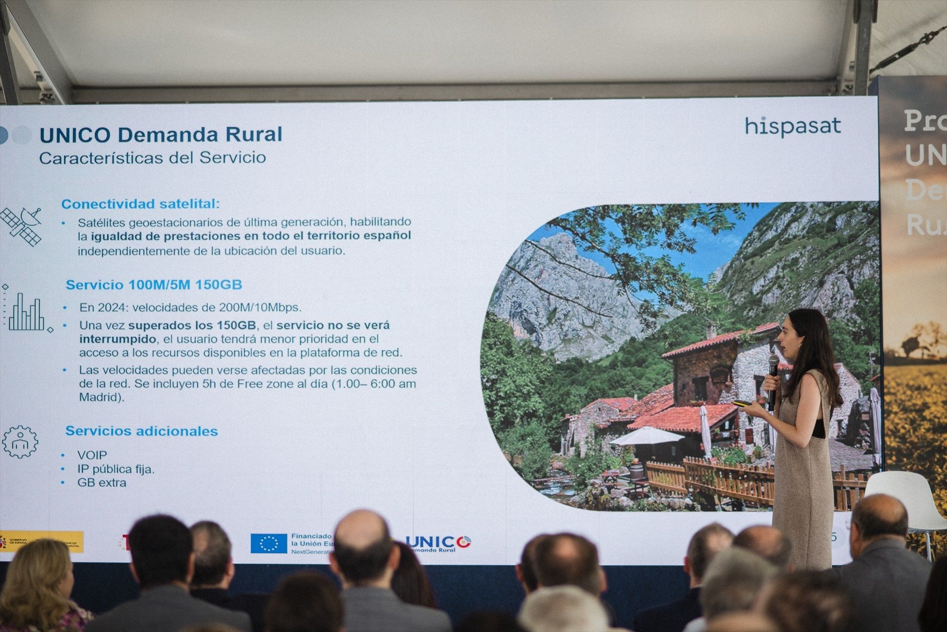 EuropaPress 5299870 ingeniera responsable producto hispasat luisa fernandez interviene EuropaPress 5299870 ingeniera responsable producto hispasat luisa fernandez interviene