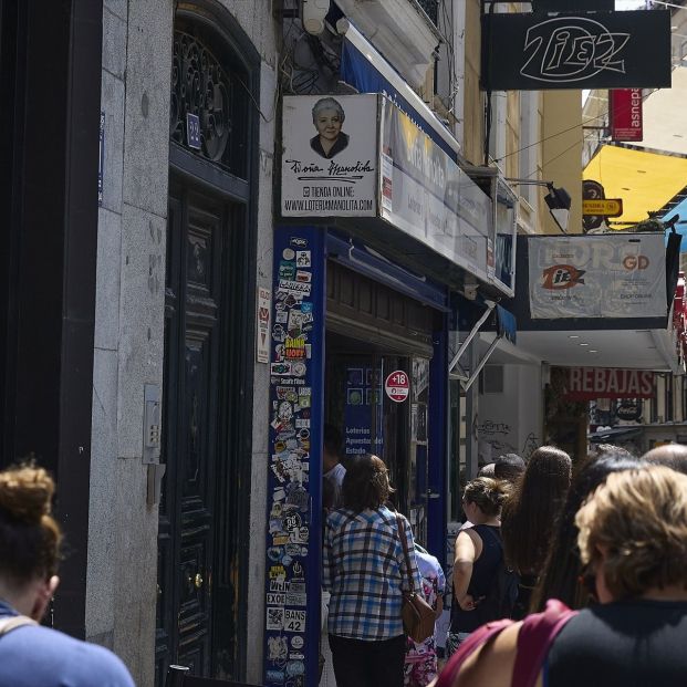 Si te toca la Lotería de Navidad, dejarás de cobrar el subsidio durante un mes. Fuente: Europa Press.