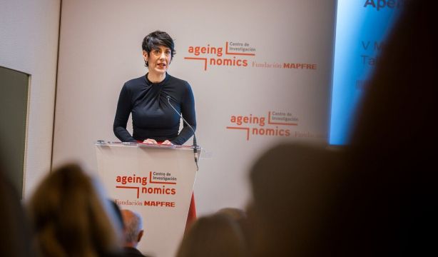 Elma Saiz: "La aportación de los trabajadores de más edad es fundamental para la economía"