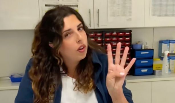 Una sanitaria explica cómo funciona el sistema de triaje en las urgencias de los hospitales
