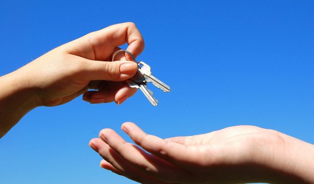 Cambio de paradigma: los sénior ya no ven una prioridad dejar la vivienda en herencia a los hijos