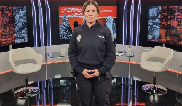 Los consejos de la Policía a los mayores para no ser víctimas de los ciberdelincuentes en Navidad