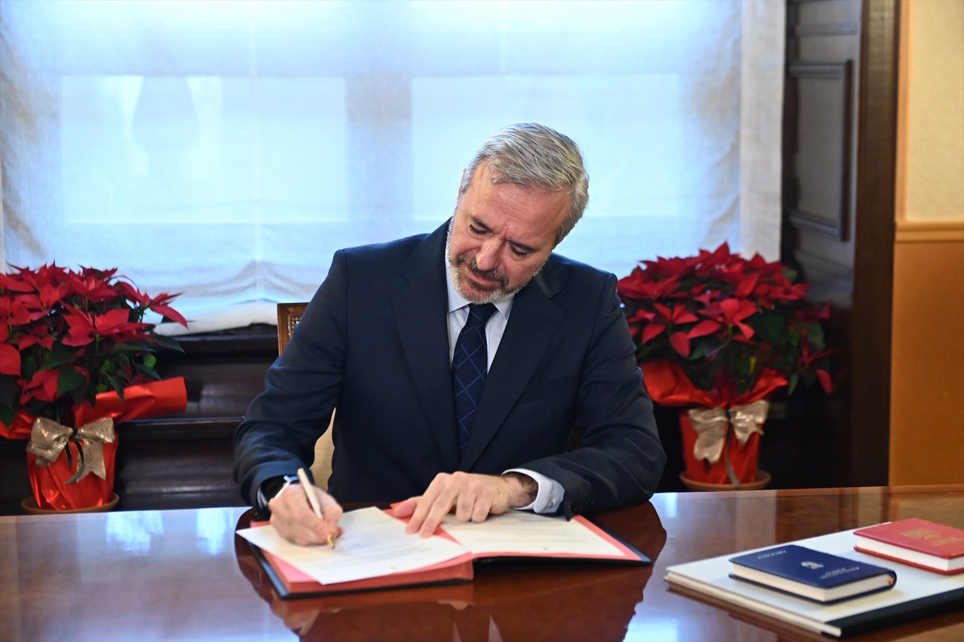 Azcón convoca elecciones anticipadas en Aragón el 8 de febrero: "Es lo más sensato" Azcón convoca elecciones anticipadas en Aragón el 8 de febrero: "Es lo más sensato"