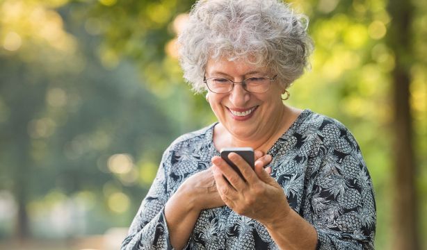 Los envíos mundiales de 'smartphones' caerán un 2,1% en 2026 ante la subida de los costes