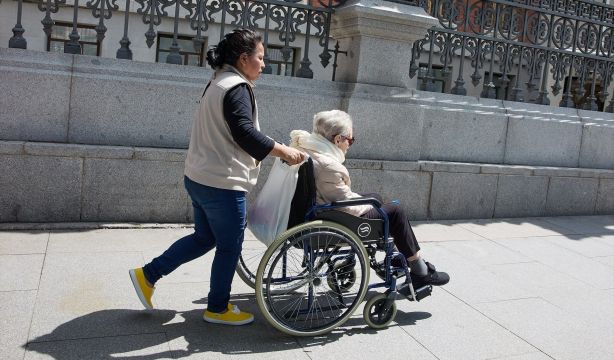 Los problemas para aplicar el nuevo modelo de cuidados: falta de financiación y más solicitudes