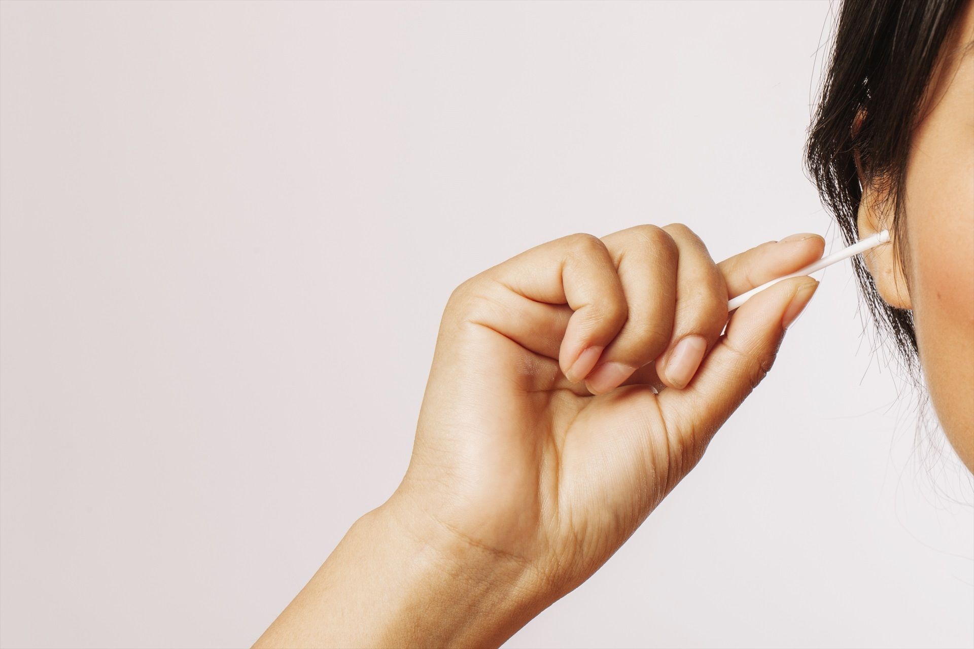 Los bastoncillos de algodón no son para el oído. Foto: Europa Press.