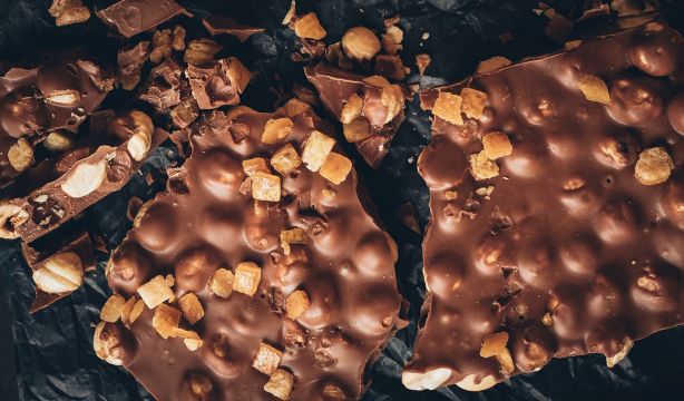 Turrones de chocolate: solo estos dos superan el aprobado, según la OCU