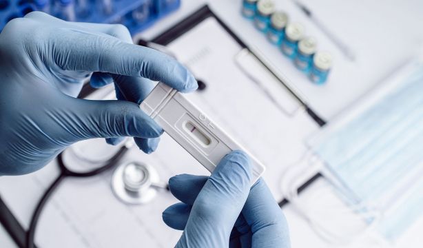 Alertan de la comercialización en Europa de test falsificados de Covid-19 y gripe