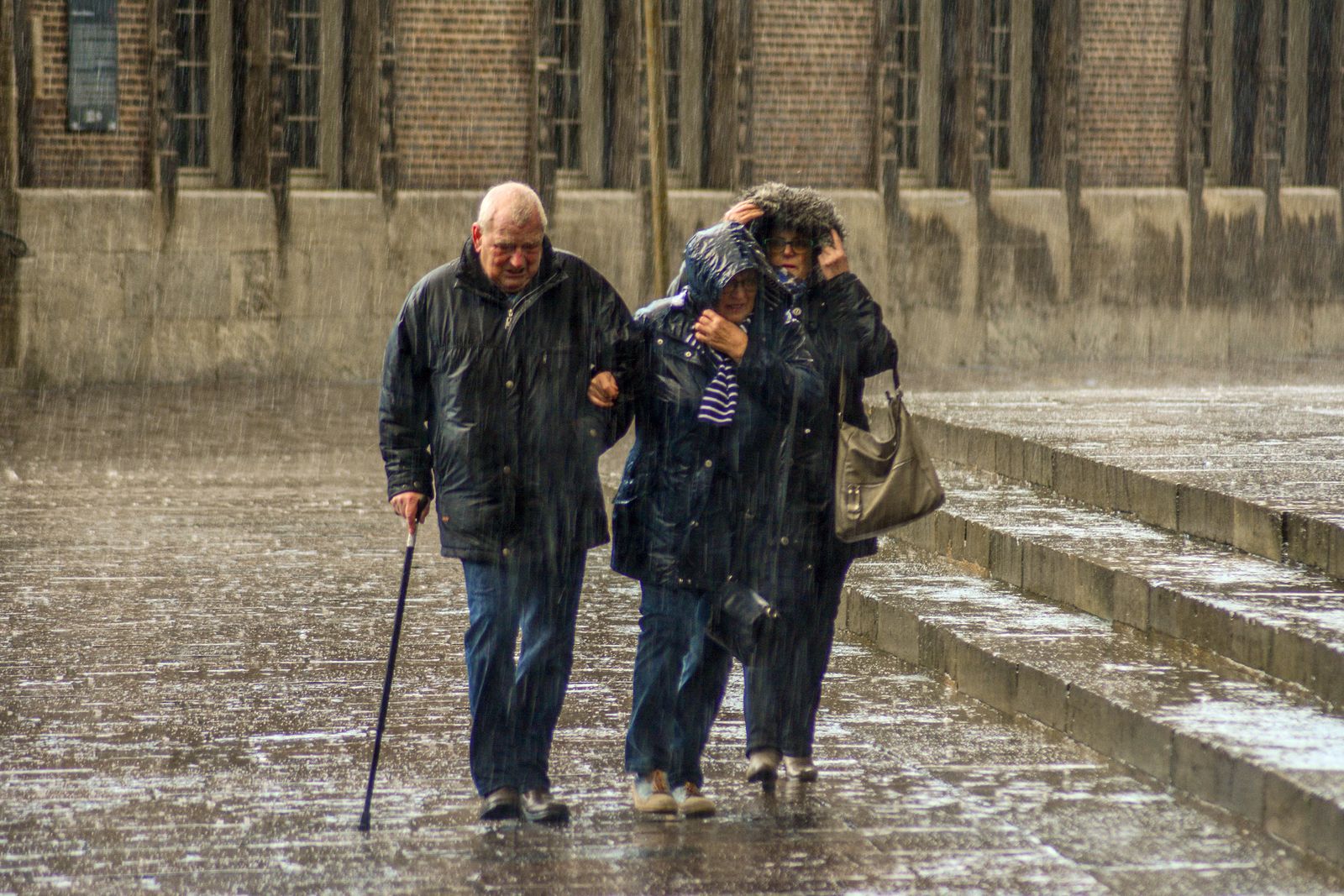 Qué debes hacer si te mojas con la lluvia para evitar un resfriado