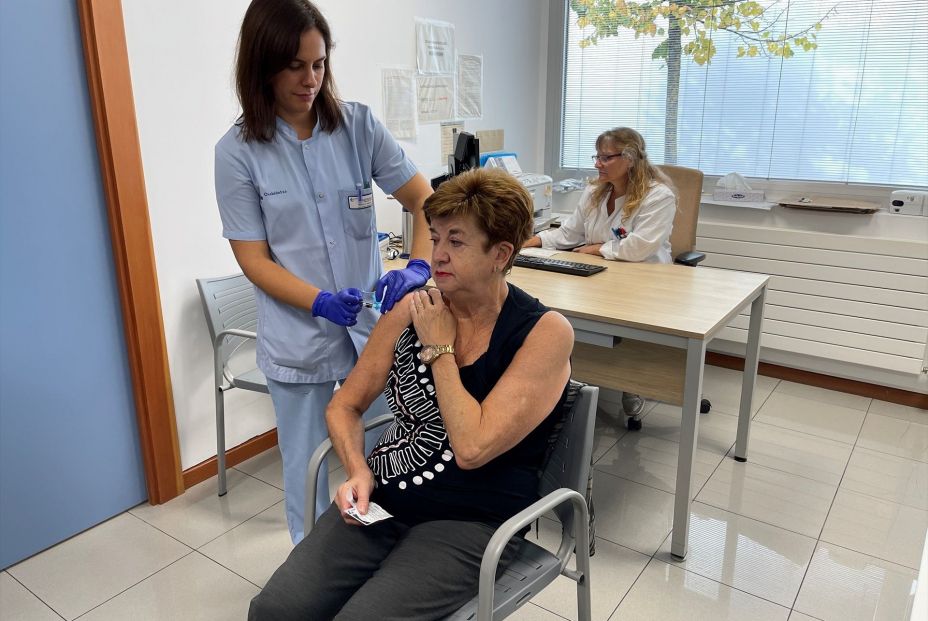 La vacunación frente a la gripe cae casi 4 puntos en el tramo de 60 a 64 años
