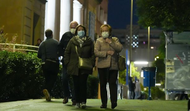 Más de la mitad de los mayores de 75 cambió sus rutinas tras la pandemia. Fuente: Europa Press.