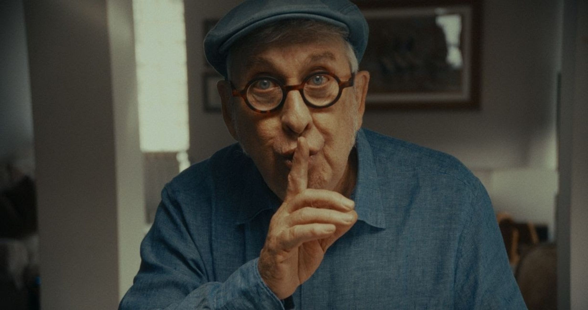 'El genio del aguinaldo', el vídeo navideño que conecta generaciones (Fundación Lo Que De Verdad Importa)