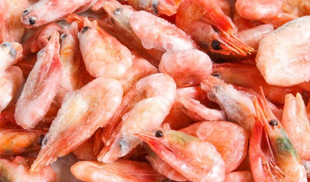 El error más común al descongelar gambas y cómo evitar que se pongan negras