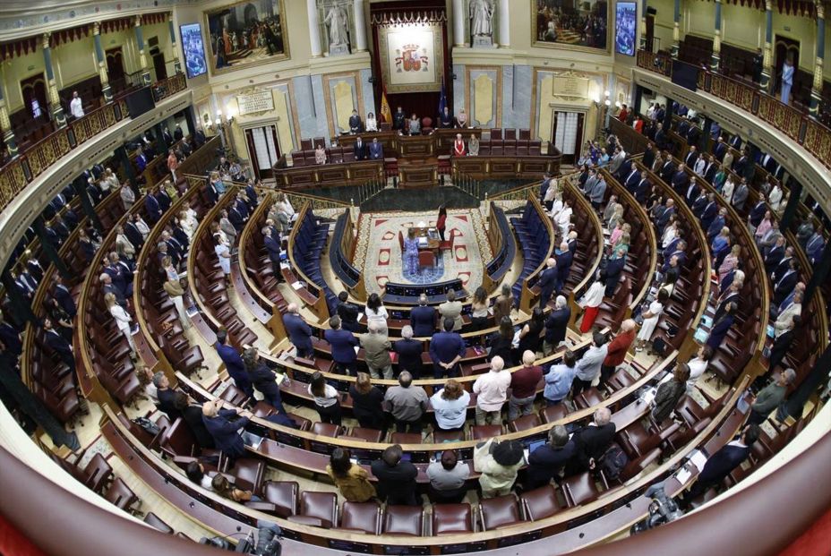 El Parlamento español, formado por el Congreso de los Diputados y el Senado, se encuentra en sexta posición. Fuente: Europa Press. El Parlamento español, formado por el Congreso de los Diputados y el Senado, se encuentra en sexta posición. Fuente: Europa Press.