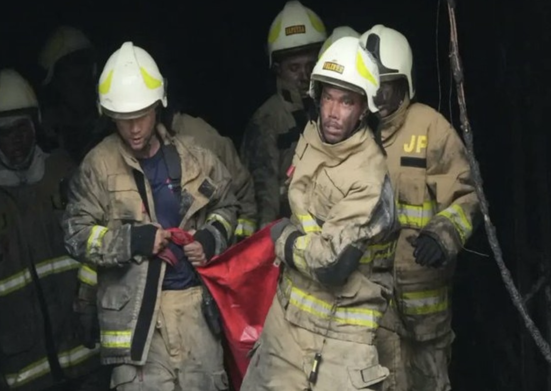 Mueren 16 personas en un incendio en una residencia de mayores