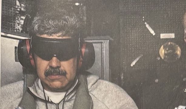 Nicolás Maduro tras su detención, en una imagen difundida por Donald Trump2