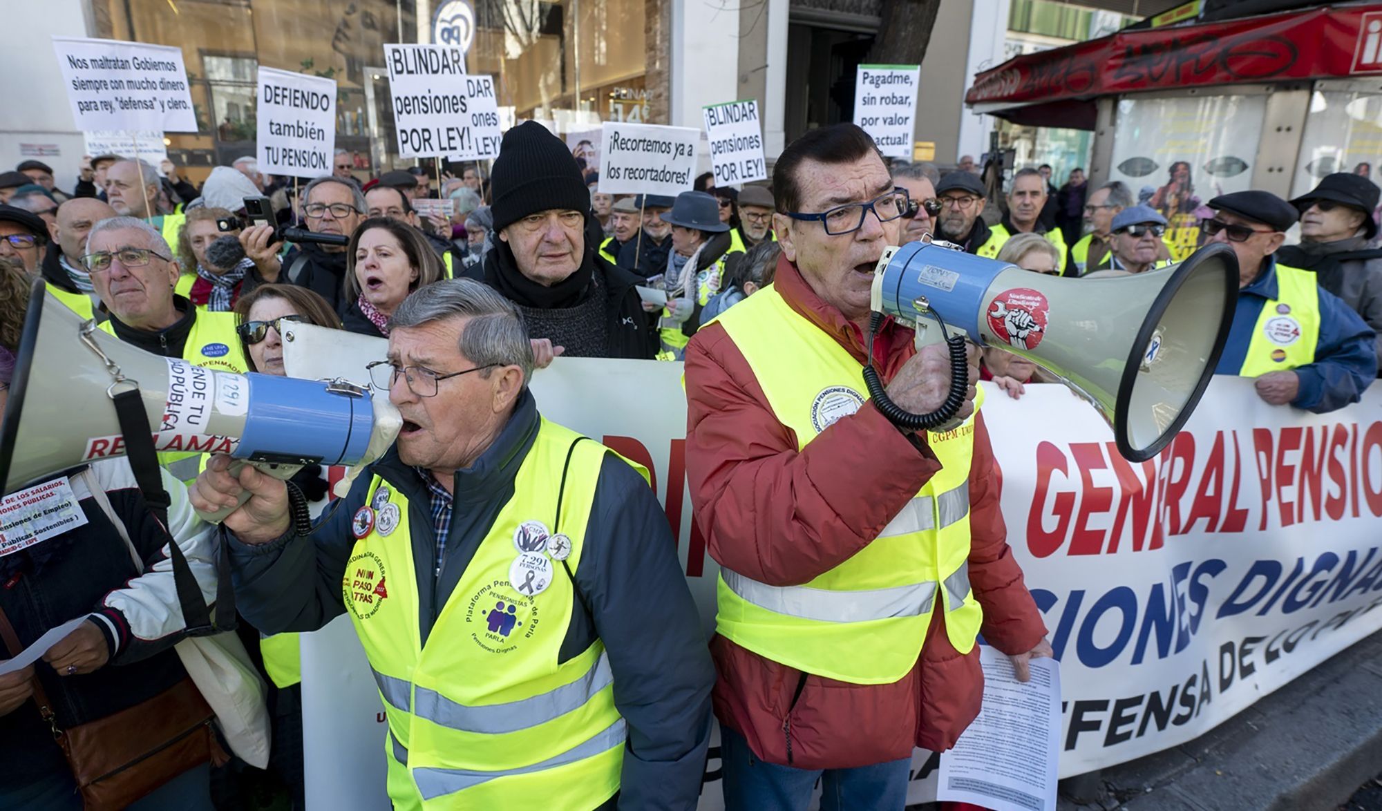 Victorias de los mayores en 2025: mutualistas, jubilados con largas carreras de cotización y talento