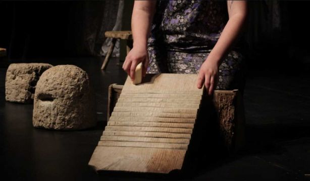 Una obra recrea cómo era el rural castellano de los años 50 gracias a los testimonios de los mayores