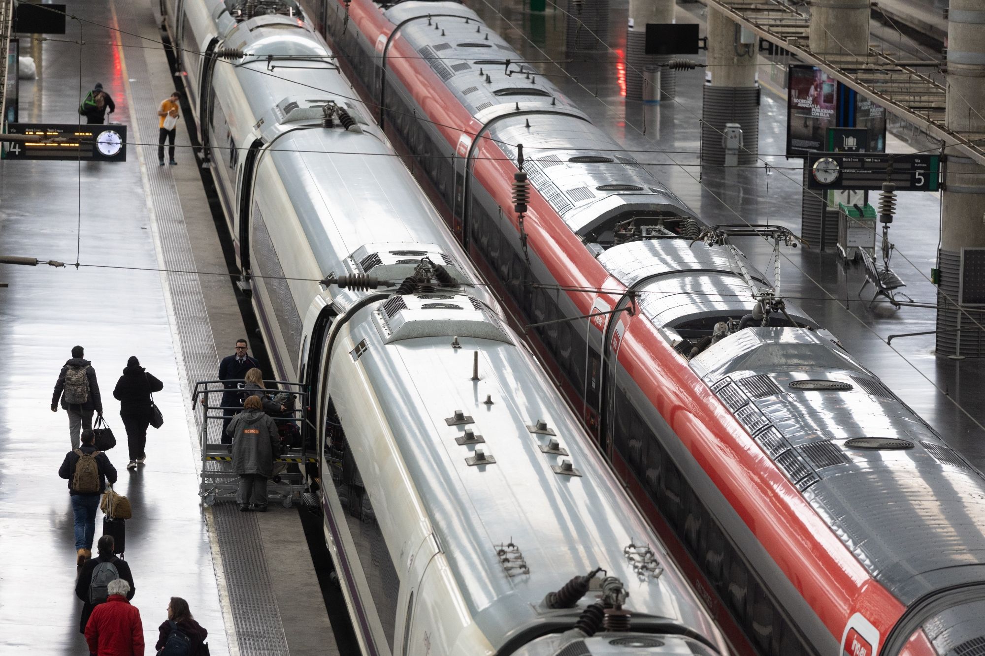 Los viajeros creen que la competencia en trenes ha bajado precios pero ha empeorado la calidad (Eduardo Parra / Europa Press)