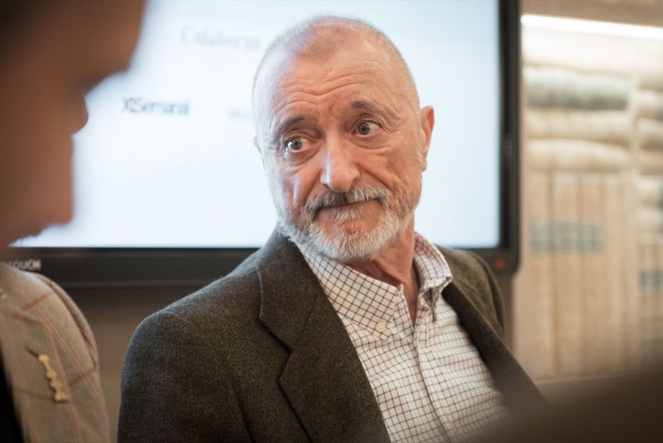 Arturo Pérez-Reverte acusa a la RAE de estar dominada por "los talibanes del todo vale" Arturo Pérez-Reverte acusa a la RAE de estar dominada por "los talibanes del todo vale"