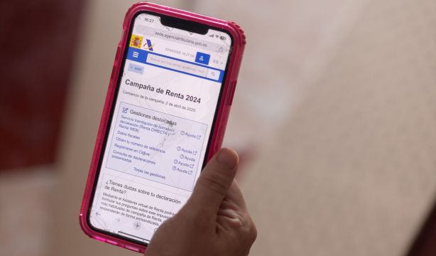 Casi 400.000 contribuyentes aún no han recibido la devolución de la renta. Fuente: Europa Press.