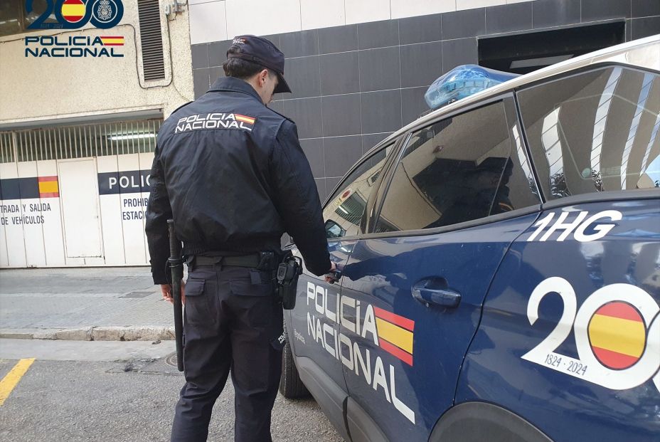 Cae una banda que atacaba a personas mayores para robarles en los portales Cae una banda que atacaba a personas mayores para robarles en los portales