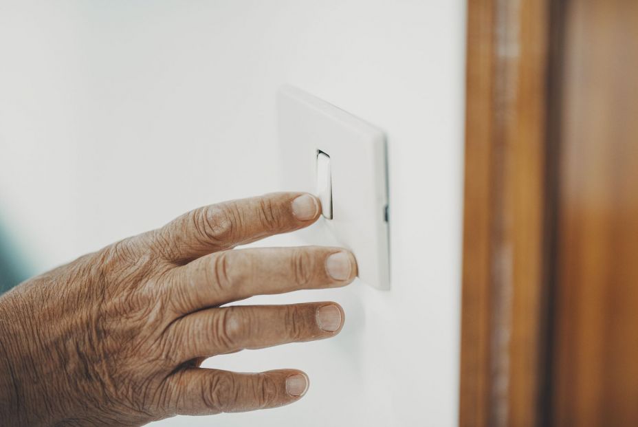 El consumo energético sigue siendo uno de los gastos más presentes en el día a día de los hogares. Fuente: BigStock.