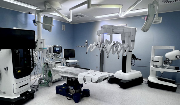 El Hospital Rey Juan Carlos, el primero en incorporar el modelo más avanzado del robot Da Vinci