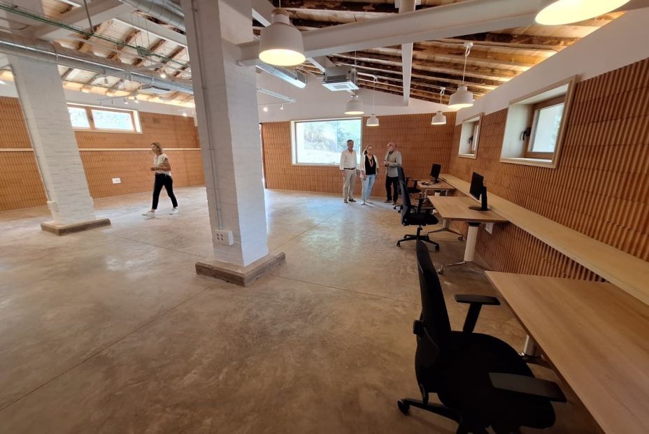Espacio de coworking en Valloria (Soria) tras una inversión de 240.000 euros. Fuente: Europa Press. Espacio de coworking en Valloria (Soria) tras una inversión de 240.000 euros. Fuente: Europa Press.