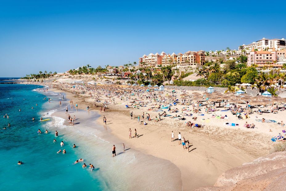 bigstock People Sunbathing In The Pictu 101557217 bigstock People Sunbathing In The Pictu 101557217