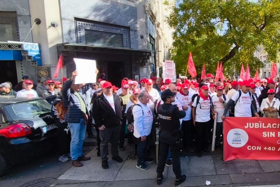 Asjubi40 endurece su tono contra el Gobierno y el Pacto de Toledo: "Exigimos un decreto ley ya"