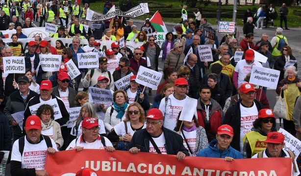 Ofensiva de BNG y EH Bildu para acelerar la despenalización de pensión en largas carreras