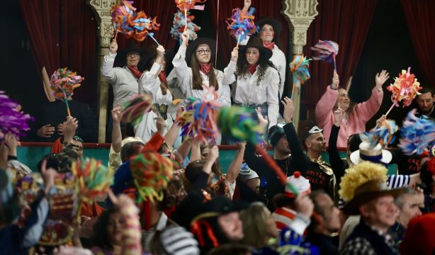 El Carnaval de Cádiz premiará a la mejor copla dedicada a las personas mayores
