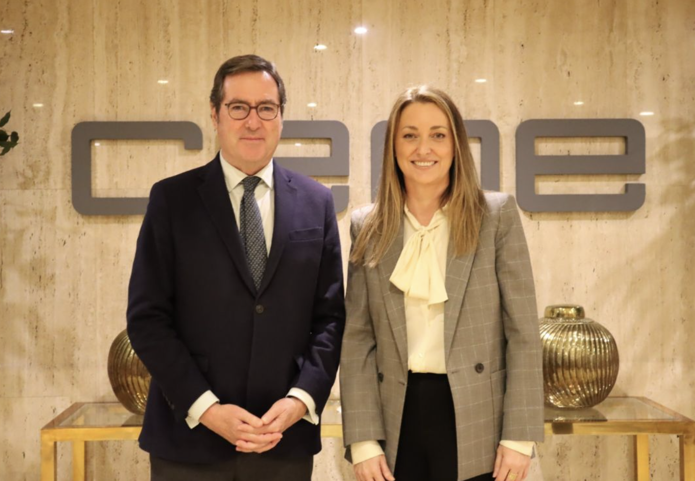 AstraZeneca se suma a CEOE para fortalecer el diálogo empresarial y el papel del sector farmacéutico