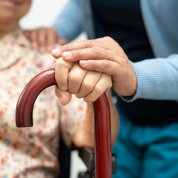 La Ley de Dependencia sigue sin cumplirse: el plazo máximo para una prestación se supera en 5 meses