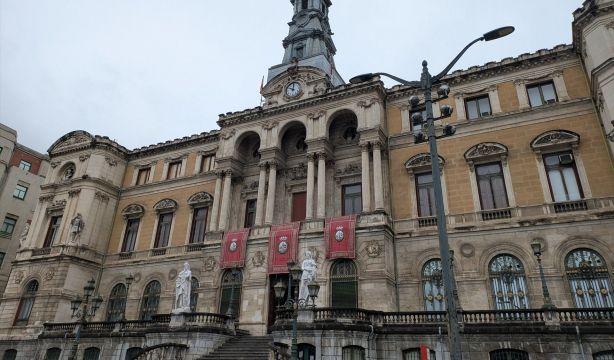 La Justicia obliga al Ayuntamiento de Bilbao a readmitir a un funcionario al que obligó a jubilarse. Foto: EuropaPress