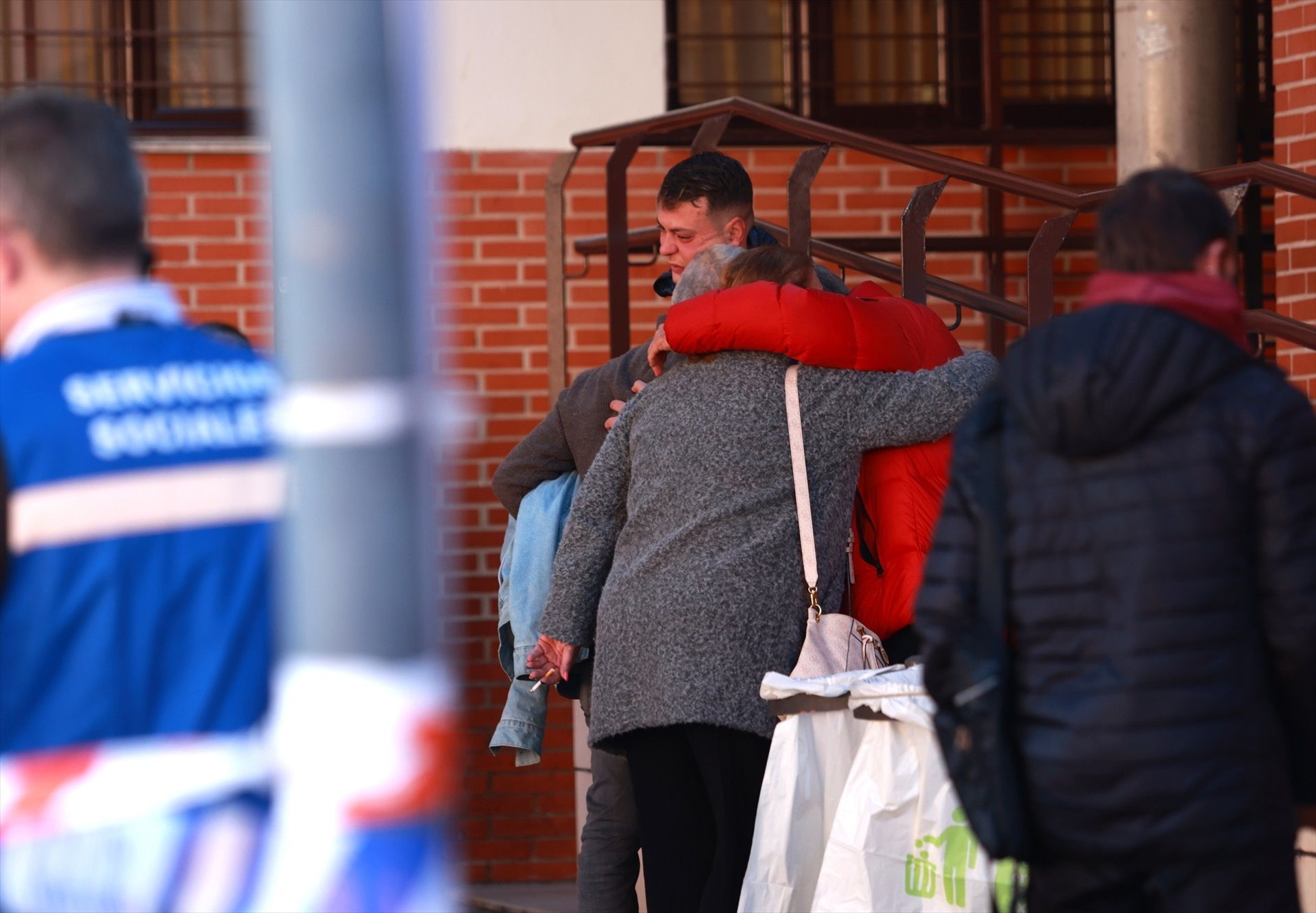 Adamuz: un pueblo solidario, el hogar del pensionista y nietos buscando desesperados a sus abuelos