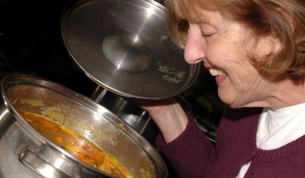 Los estereotipos de edad también influyen en cómo percibimos los alimentos, según un estudio (Bigstock)