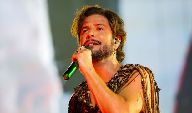 Accidente de Adamuz: Manuel Carrasco llora la muerte de una madre y una hija a las que conocía